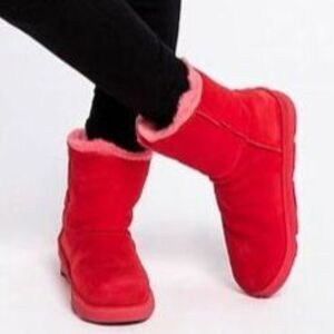 UGG Boots Classic Short II Samba Red Winter Snow BOOT BIG GIRLS YOUTH KIDS 4